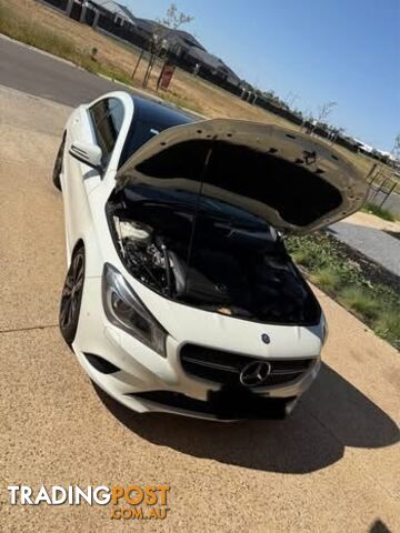 2016 Mercedes-Benz CLA200