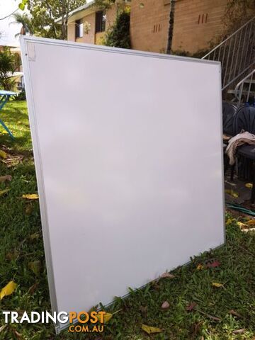white board 1225x1205