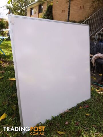 white board 1225x1205