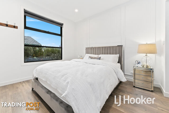 2/117 Oaktree Drive HAMPTON PARK VIC 3976