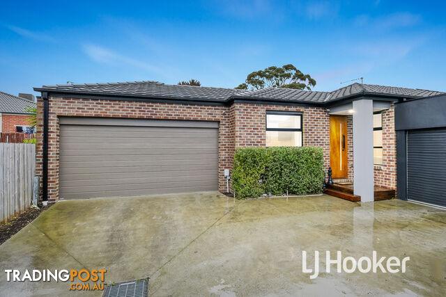 2/117 Oaktree Drive HAMPTON PARK VIC 3976