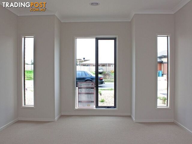 41 Nature Circuit CRANBOURNE NORTH VIC 3977