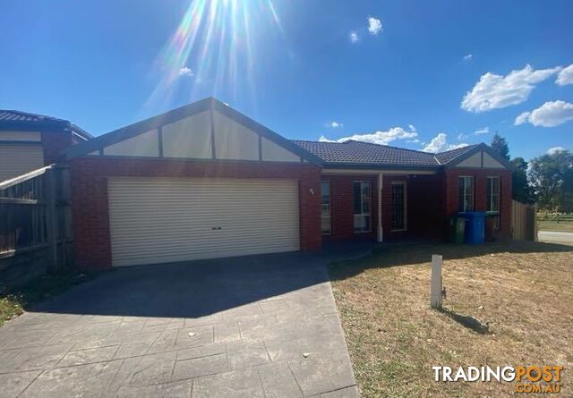 7 The Avenue NARRE WARREN SOUTH VIC 3805