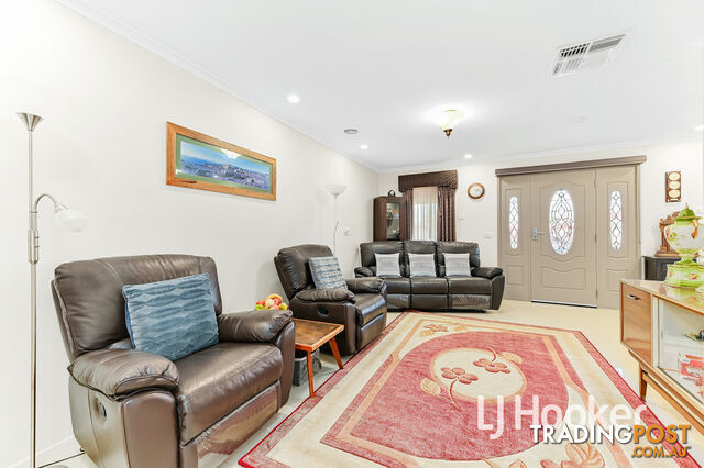 16 Mollisons Hill HAMPTON PARK VIC 3976