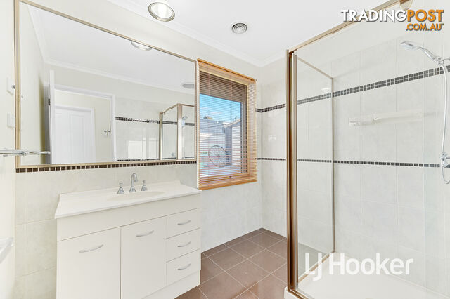 16 Mollisons Hill HAMPTON PARK VIC 3976