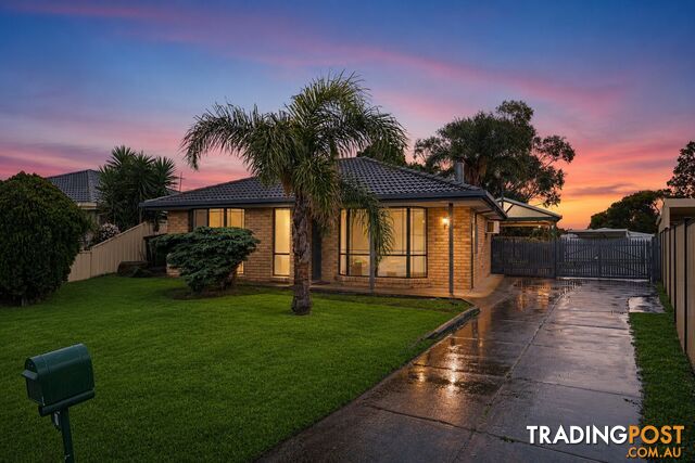 8 Adley Place HAMPTON PARK VIC 3976