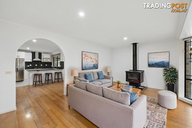 8 Adley Place HAMPTON PARK VIC 3976 - photo 3 of 17