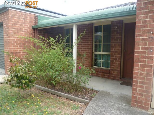 11 Dunmore Court CRANBOURNE VIC 3977
