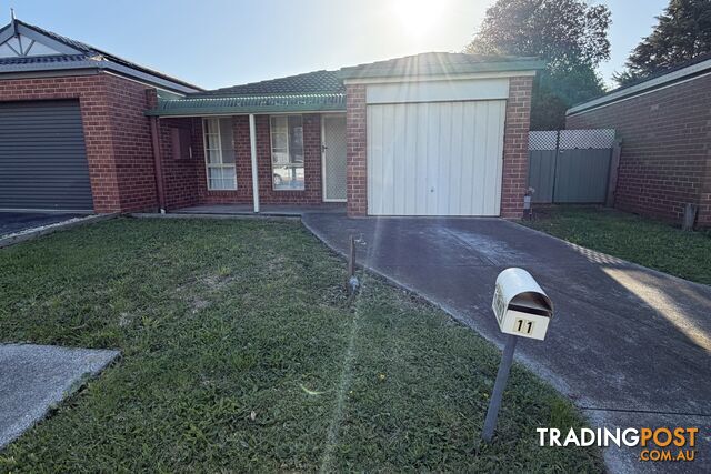 11 Dunmore Court CRANBOURNE VIC 3977