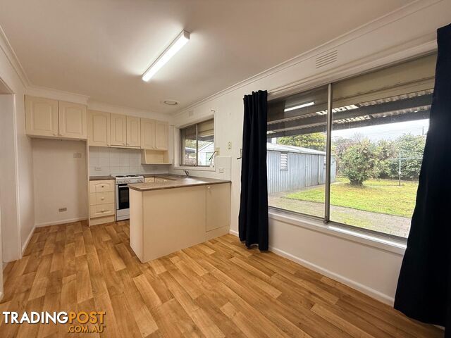 34 Campbell Parade CRANBOURNE VIC 3977 - photo 2 of 10