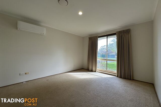 35 Ashfield Drive BERWICK VIC 3806