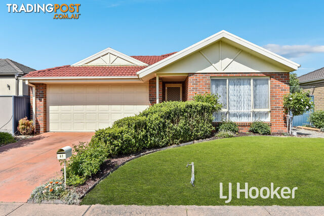 61 The Parkway PAKENHAM VIC 3810