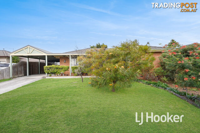 6 Ivan Crescent HAMPTON PARK VIC 3976