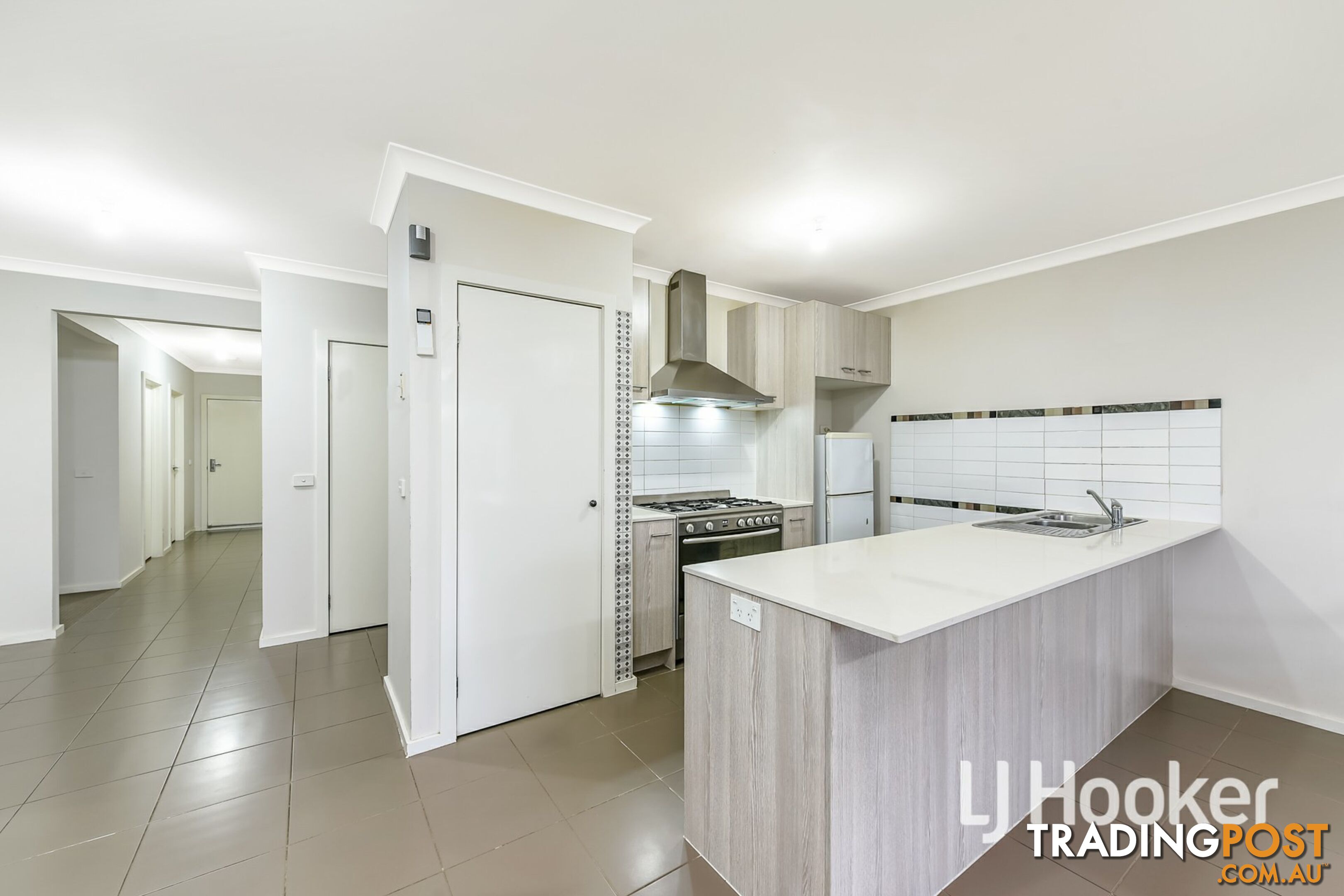 42 Datura Avenue CRANBOURNE NORTH VIC 3977