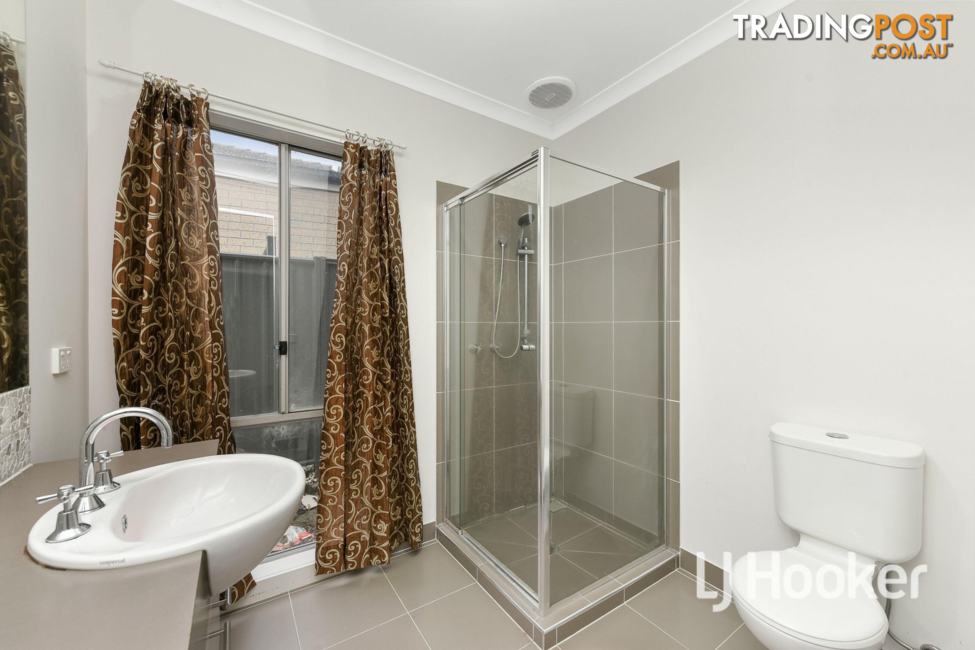 42 Datura Avenue CRANBOURNE NORTH VIC 3977