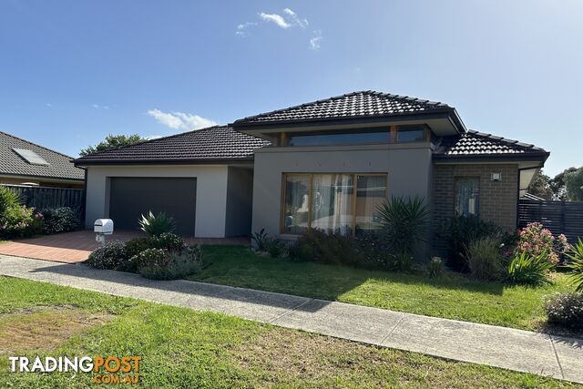 3 Little Gem Way BERWICK VIC 3806