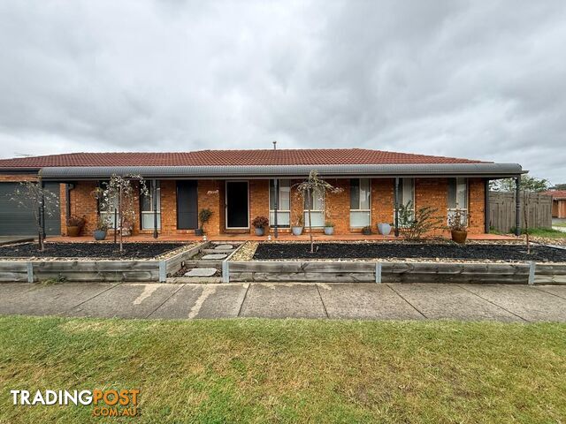 6 Elpara Way HAMPTON PARK VIC 3976