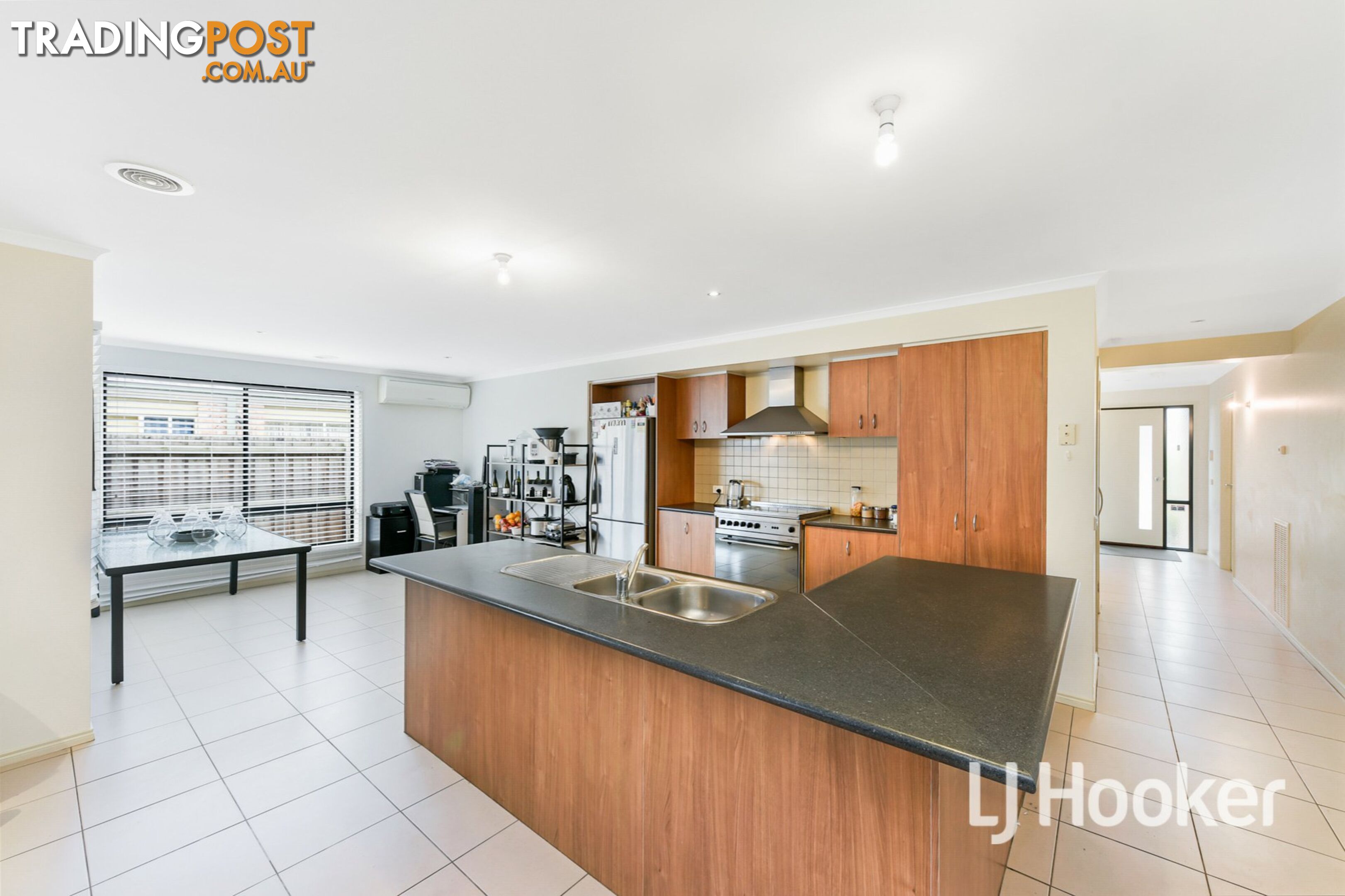 40 Taplan Crescent CRANBOURNE WEST VIC 3977