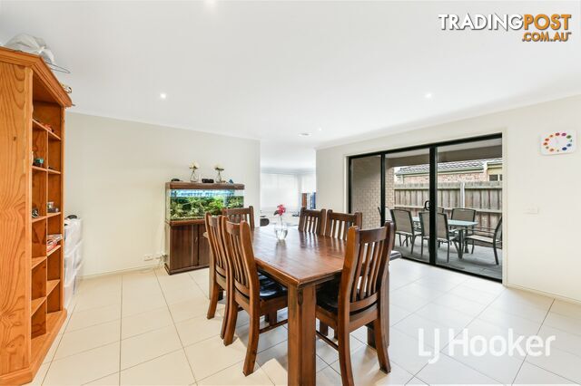 40 Taplan Crescent CRANBOURNE WEST VIC 3977