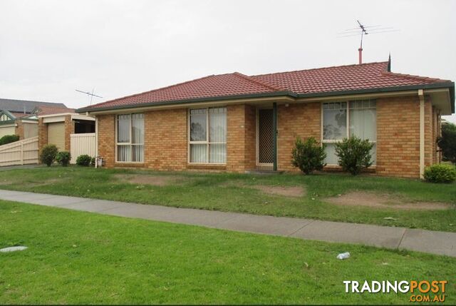 21 Josephine Avenue NARRE WARREN VIC 3805