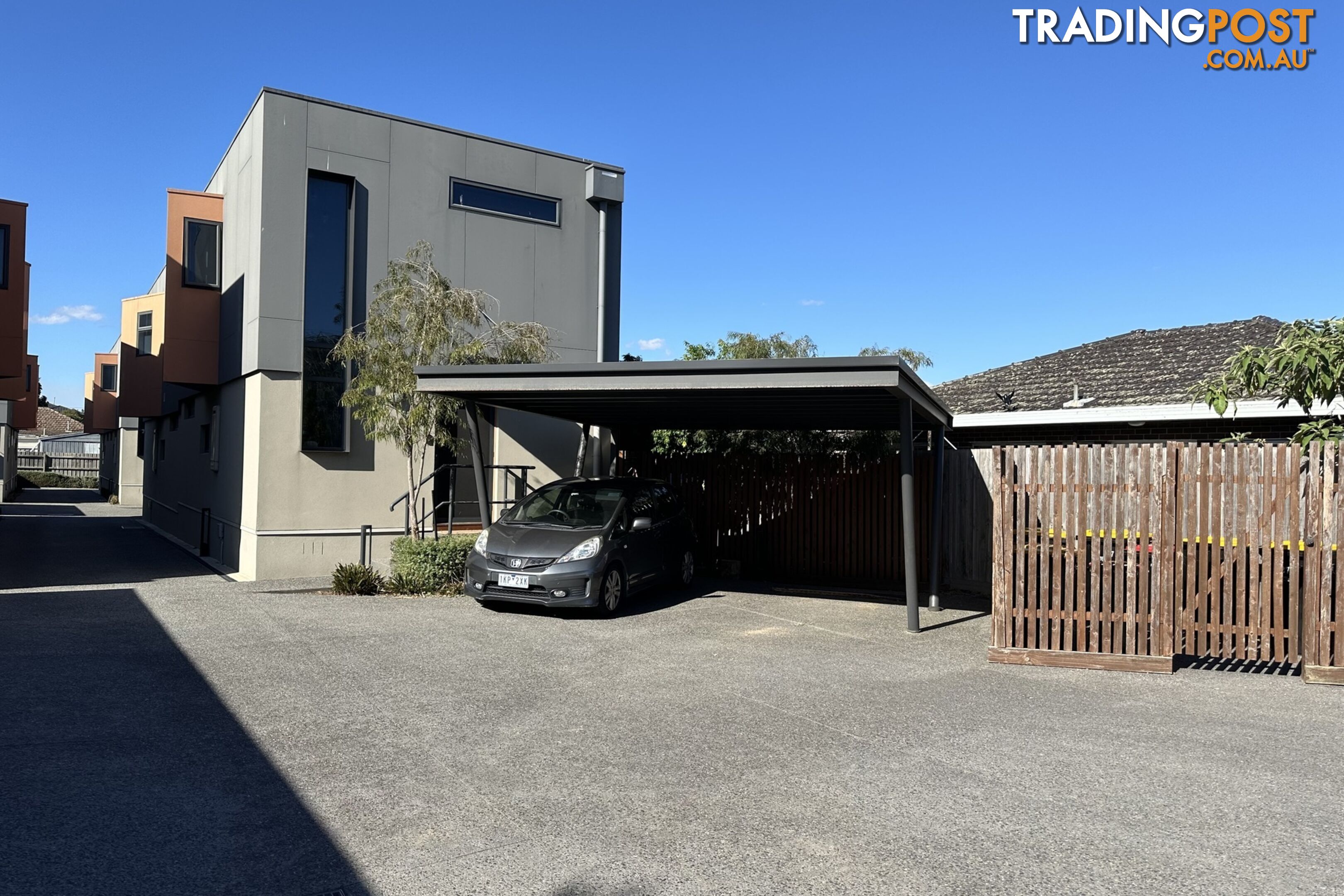 2/27 New Street DANDENONG VIC 3175