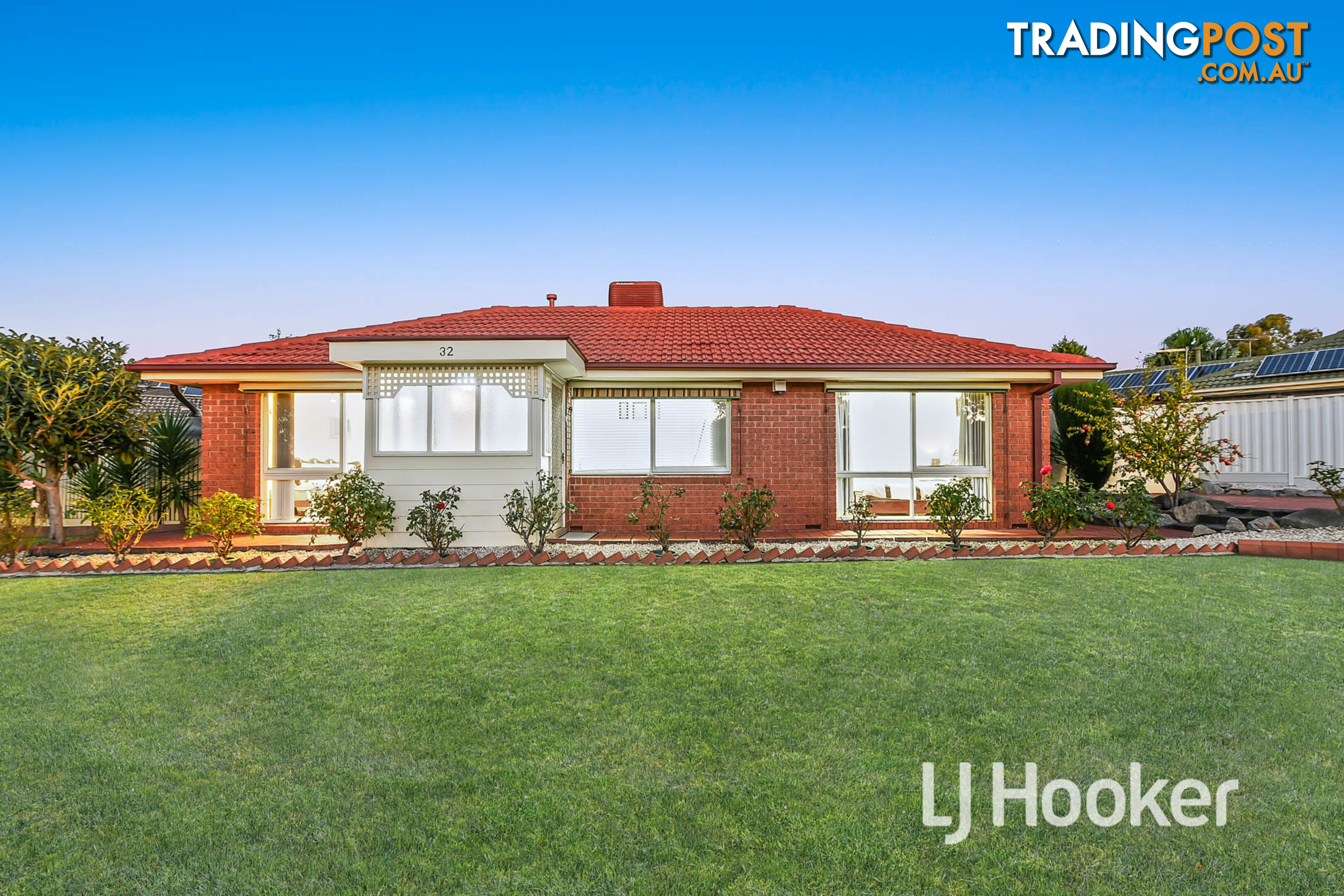 32 Broadwalk Grove ENDEAVOUR HILLS VIC 3802