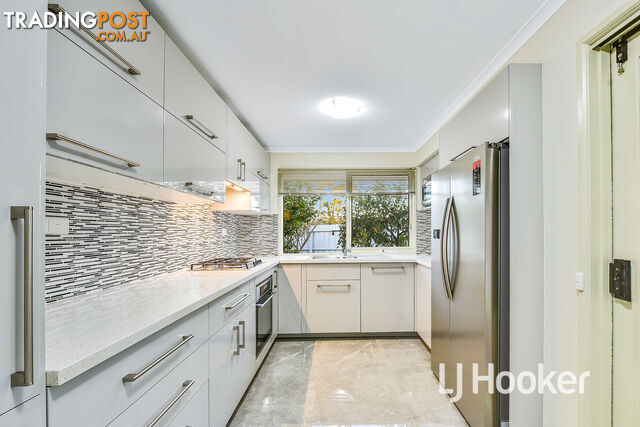 32 Broadwalk Grove ENDEAVOUR HILLS VIC 3802