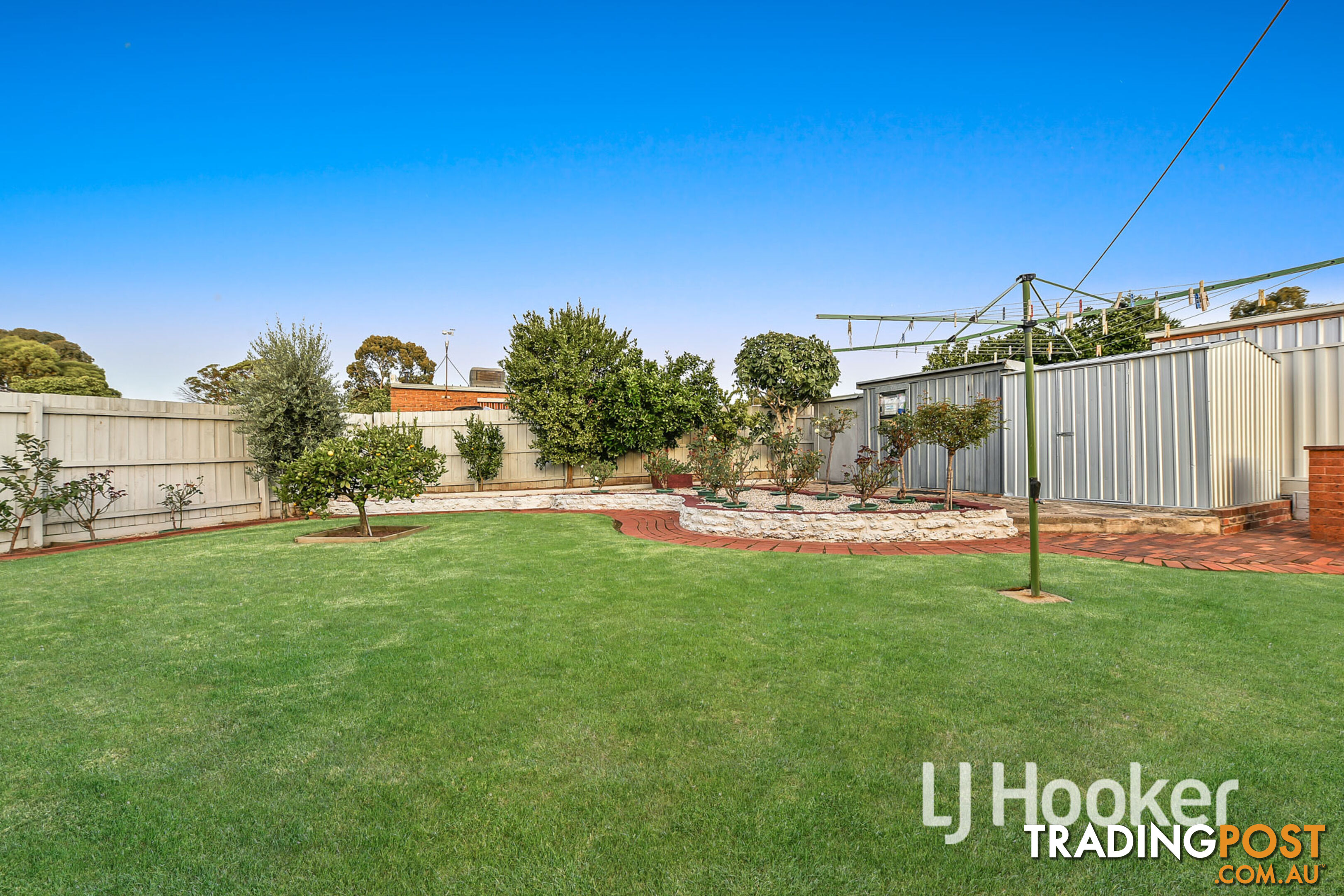 32 Broadwalk Grove ENDEAVOUR HILLS VIC 3802