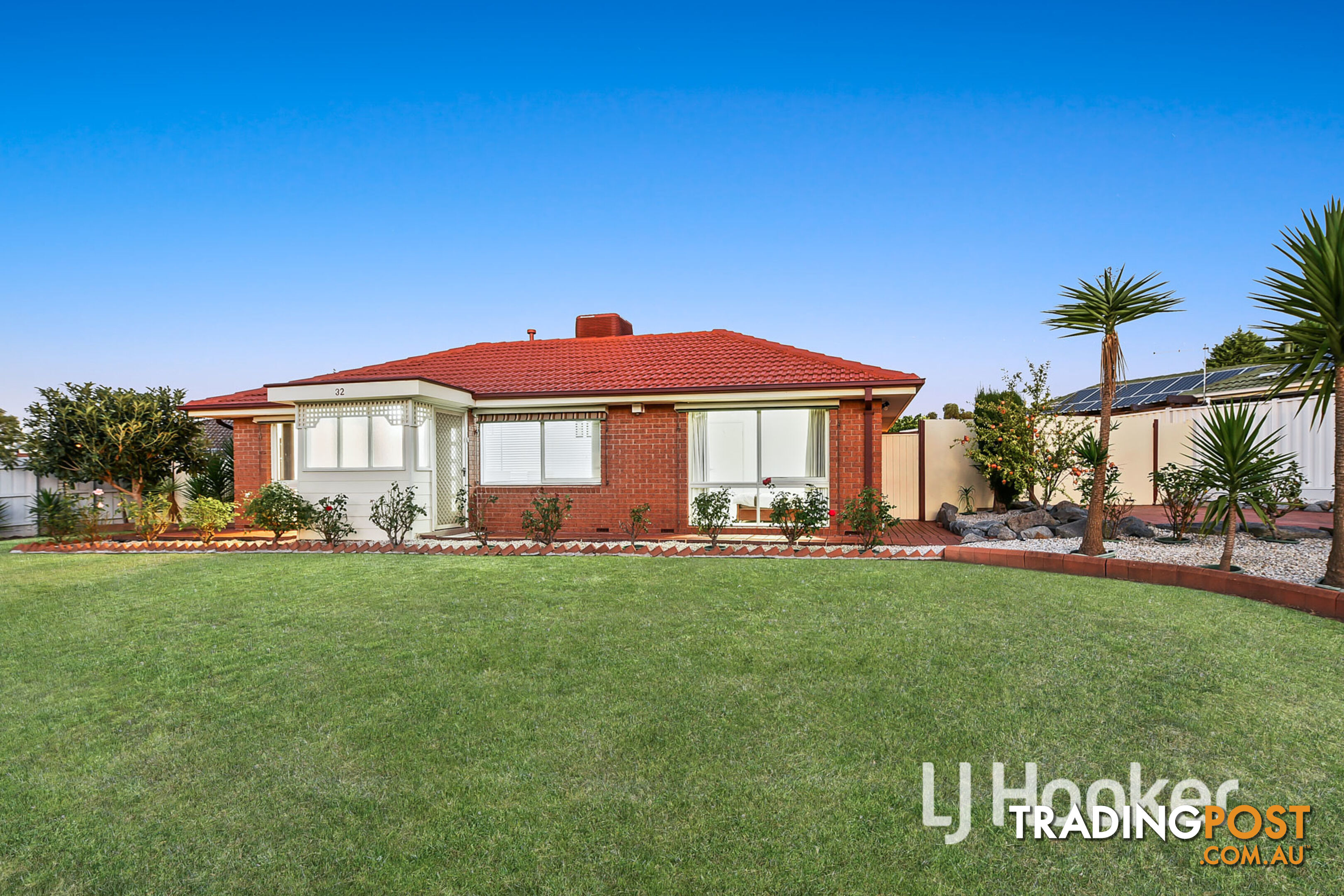 32 Broadwalk Grove ENDEAVOUR HILLS VIC 3802