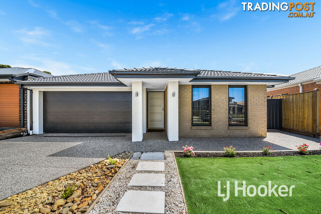 15 Candice Grove CRANBOURNE VIC 3977