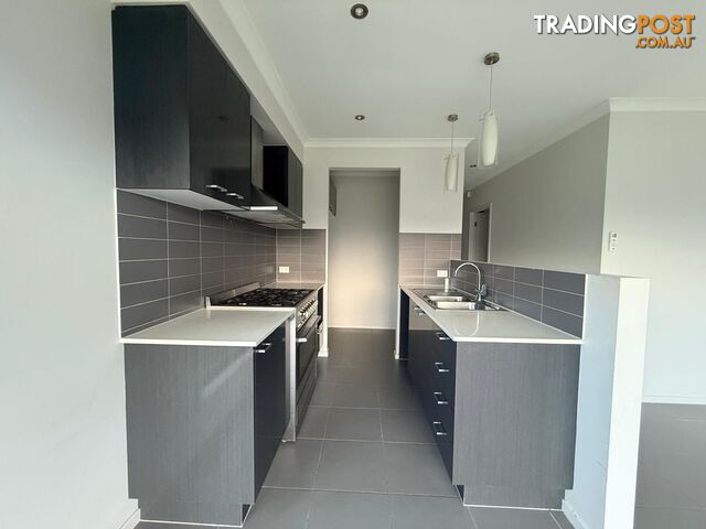 84 Bimberry Circuit CLYDE VIC 3978 - photo 2 of 9