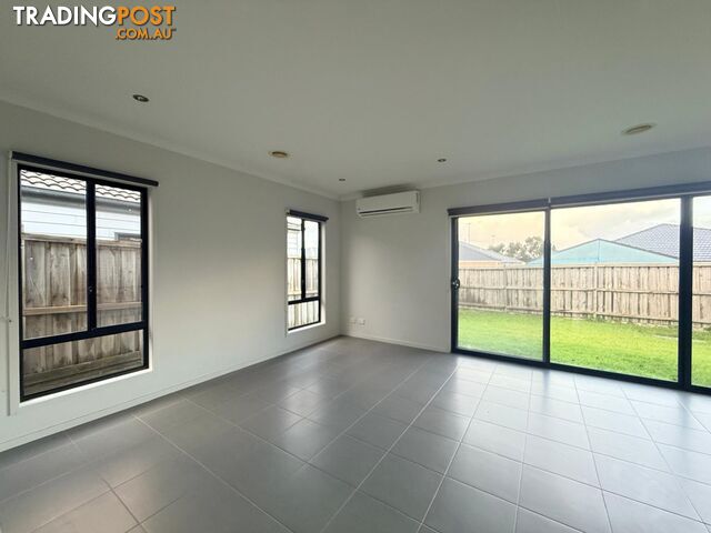 84 Bimberry Circuit CLYDE VIC 3978 - photo 3 of 9