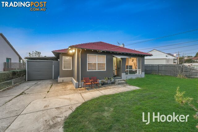 2 Peppermint Street DOVETON VIC 3177