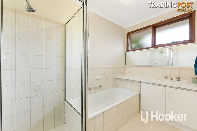 12 Carmen Court HAMPTON PARK VIC 3976