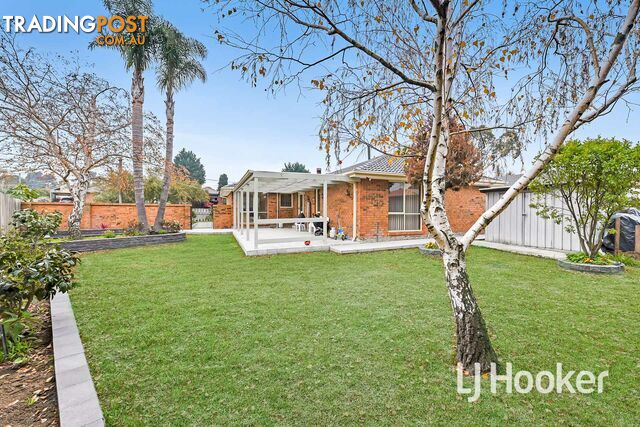 12 Carmen Court HAMPTON PARK VIC 3976