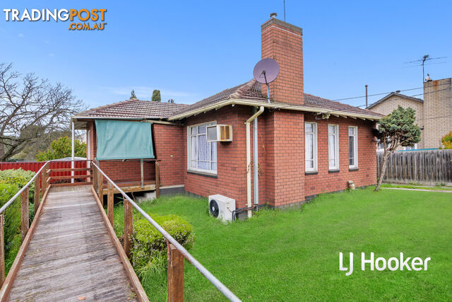 51 Paperbark Street DOVETON VIC 3177