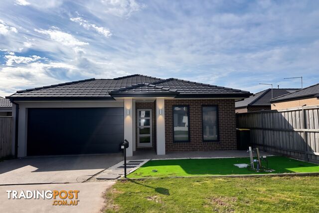 11 Gelding Close CRANBOURNE EAST VIC 3977