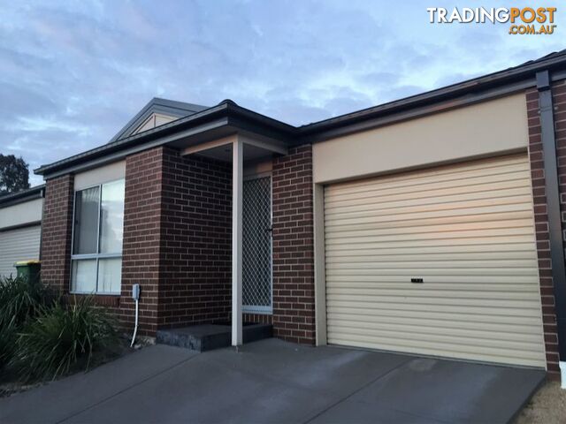 33/11 Hawk Avenue PAKENHAM VIC 3810