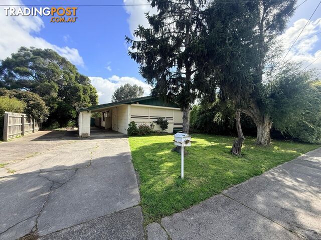 3 Charles Street PAKENHAM VIC 3810