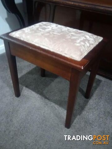 Piano Stool, Vintage, Refurb, Lift Up Upholstered Seat $ 180 - photo 3 of 10