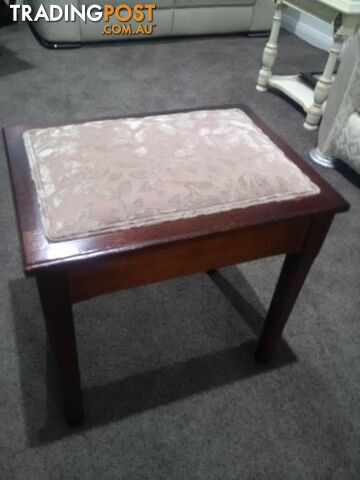 Piano Stool, Vintage, Refurb, Lift Up Upholstered Seat $ 180 - photo 5 of 10