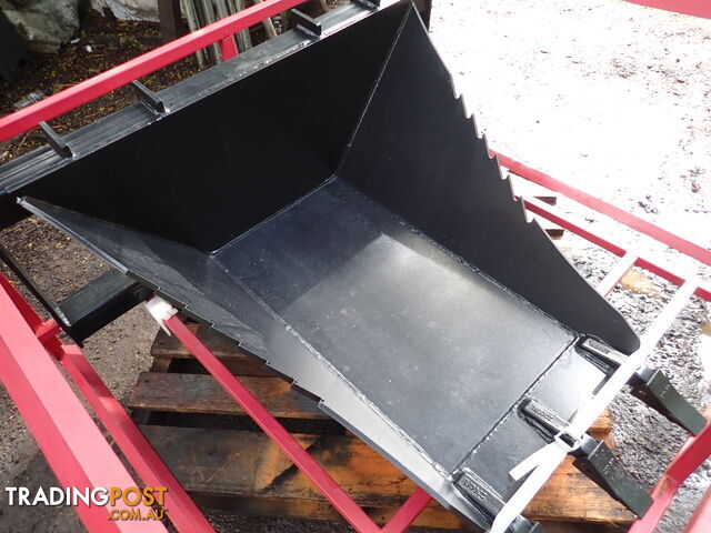 New Landy Skid Steer & Track Loader Tree Stump Removal Scoop Bucket