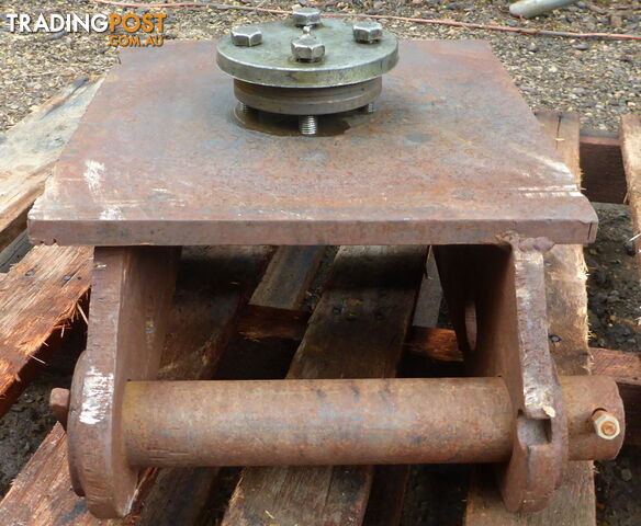 9-20 ton (60mm pin) Excavator Fixed/Pivoting Headstock Hitch Mounting Plate