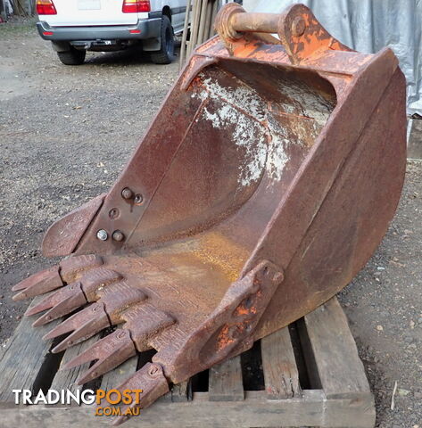 9-20 ton (65mm pin) 900mm Excavator GP Digging Bucket with Sidecutters