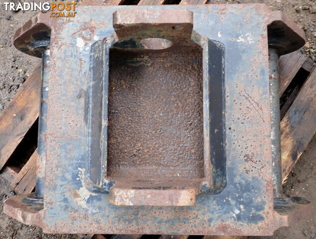 35-80 ton (130/115mm pin) Excavator Headstock Hitch Mounting Plate