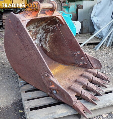 9-20 ton (65mm pin) 900mm Excavator GP Digging Bucket with Sidecutters