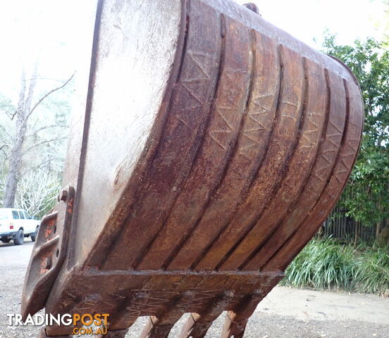 9-20 ton (65mm pin) 900mm Excavator GP Digging Bucket with Sidecutters