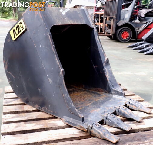 New 4-15 ton 550mm Attach2 Excavator Trenching & GP Bucket, No Headstock