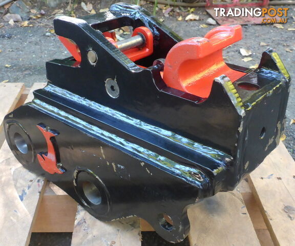 New 3-6 ton (40mm pin) Jaws Hydraulic Excavator Quick Hitch Coupling Case/Hitachi/Kobelco/Kubota etc