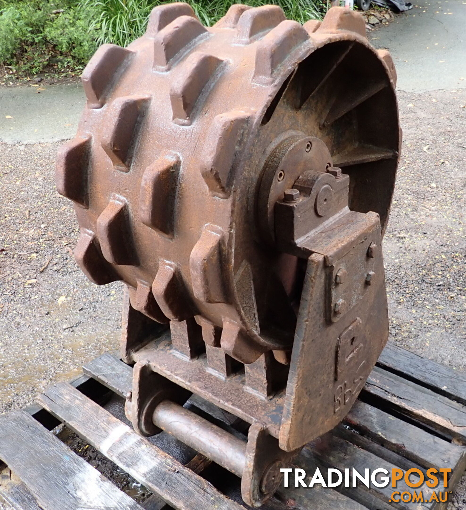 16-32 ton (80mm pin) 450mm Excavator Compaction Wheel